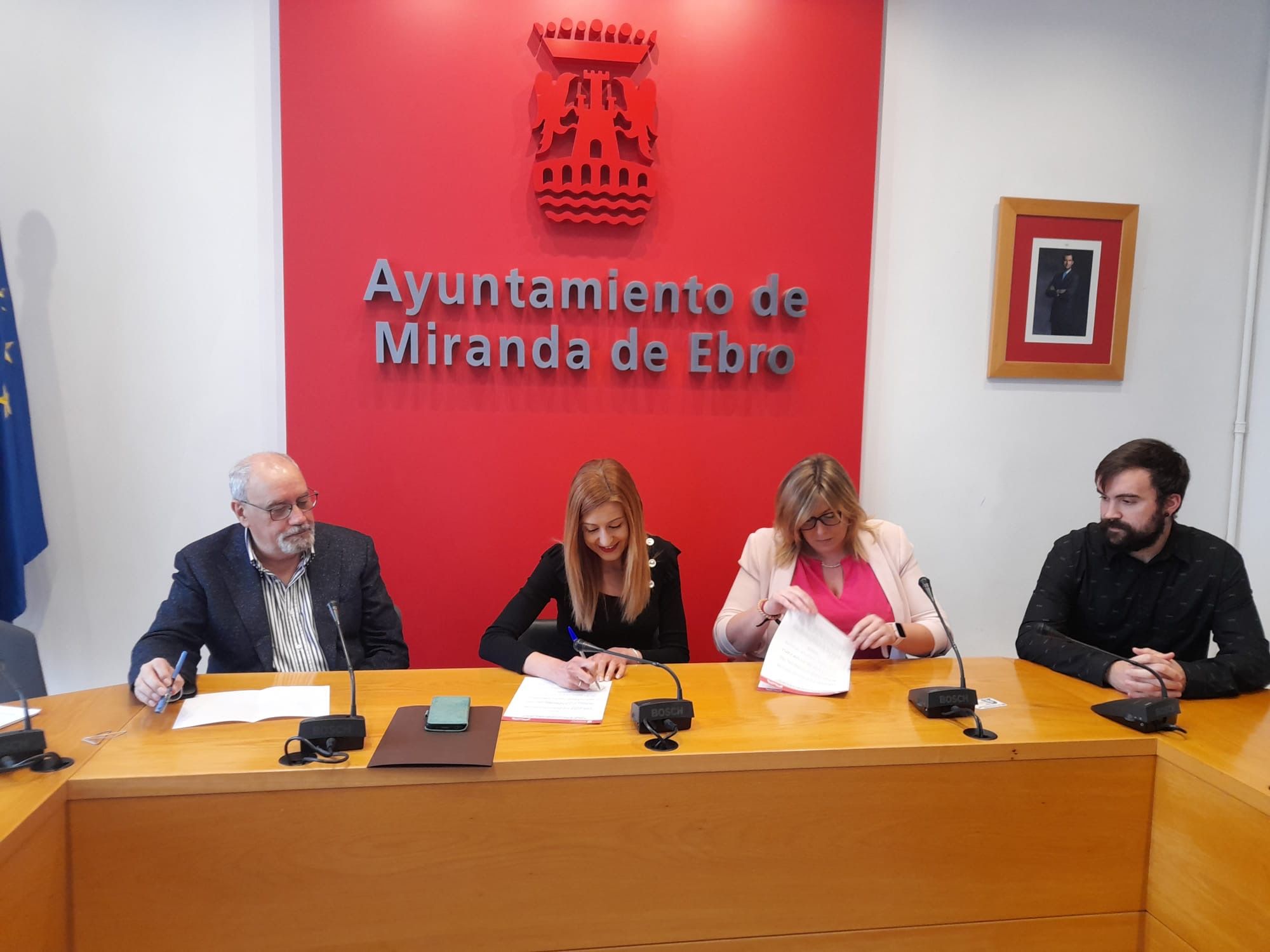 Firma de convenio de colaboración con Fundación Candeal- Proyecto Hombre de Burgos